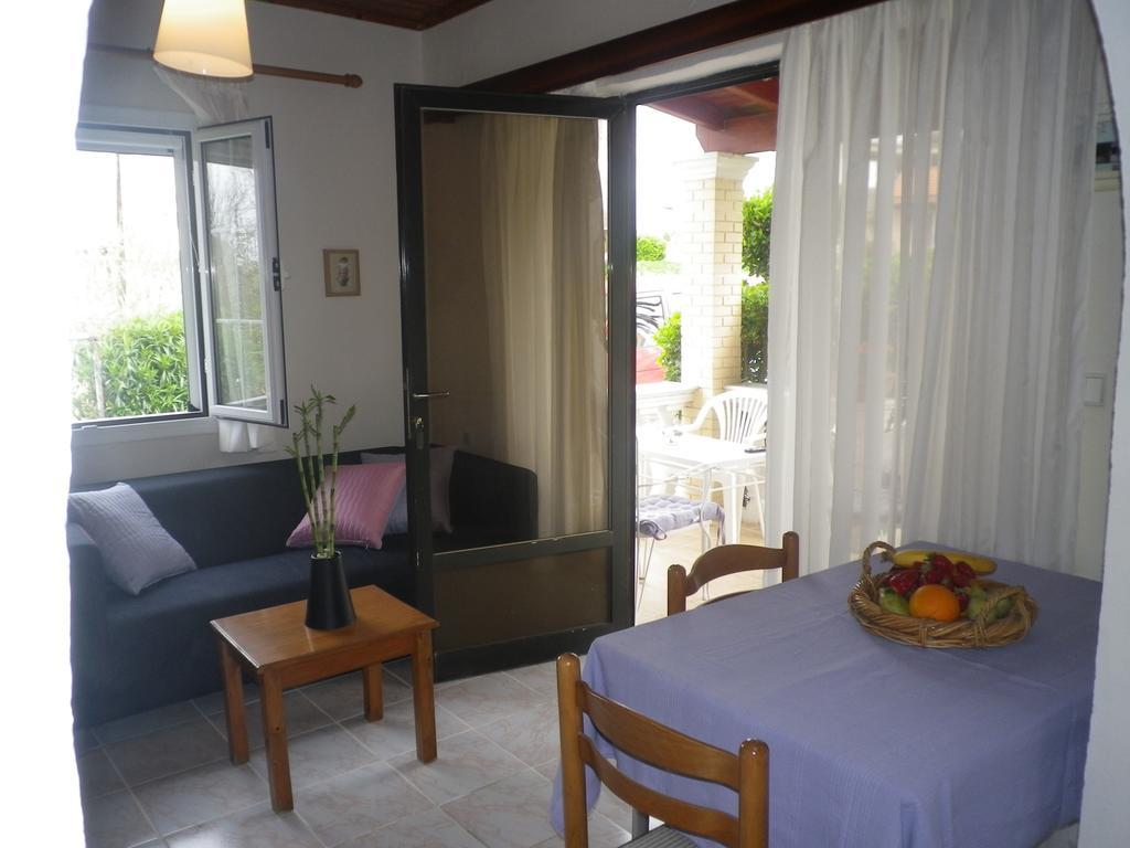 Spiridoula Apartments Agios Stefanos Avliotes  Exteriör bild